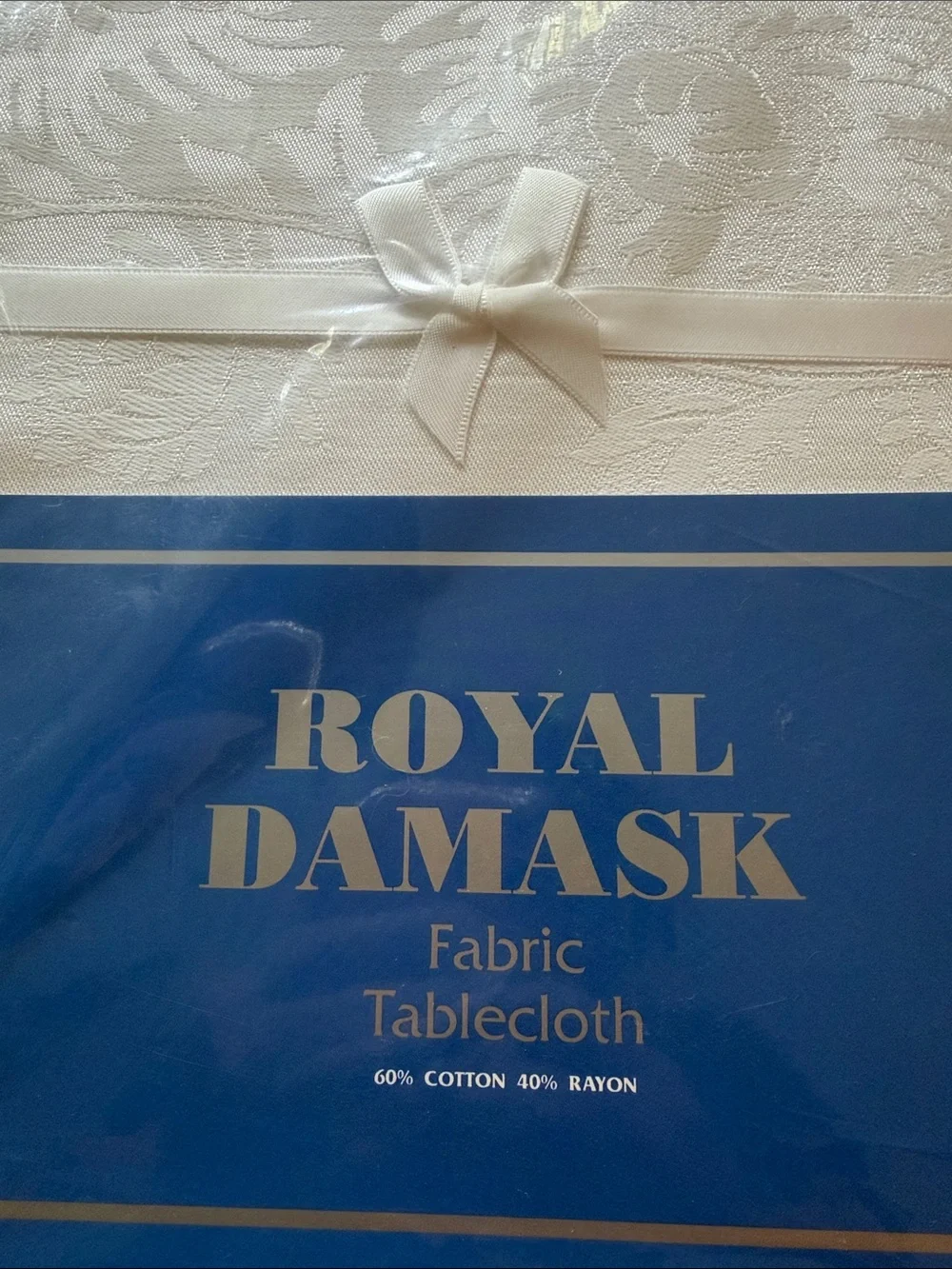 White Tablecloth Contessa Royal Damask Oblong Bridal *See Photos for size*